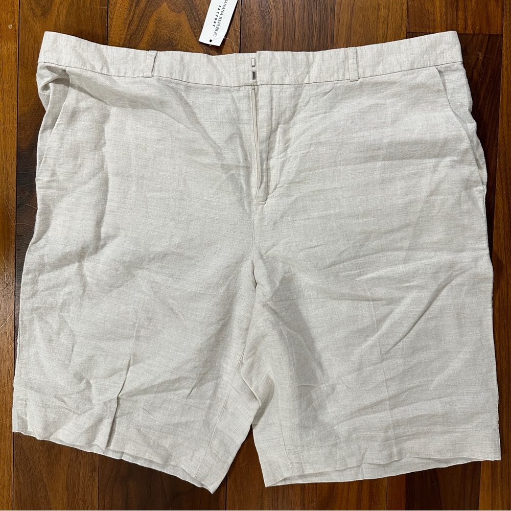 NWT Banana Republic Factory 10” Linen Shorts, Size 14 Women, Flax (Beige)